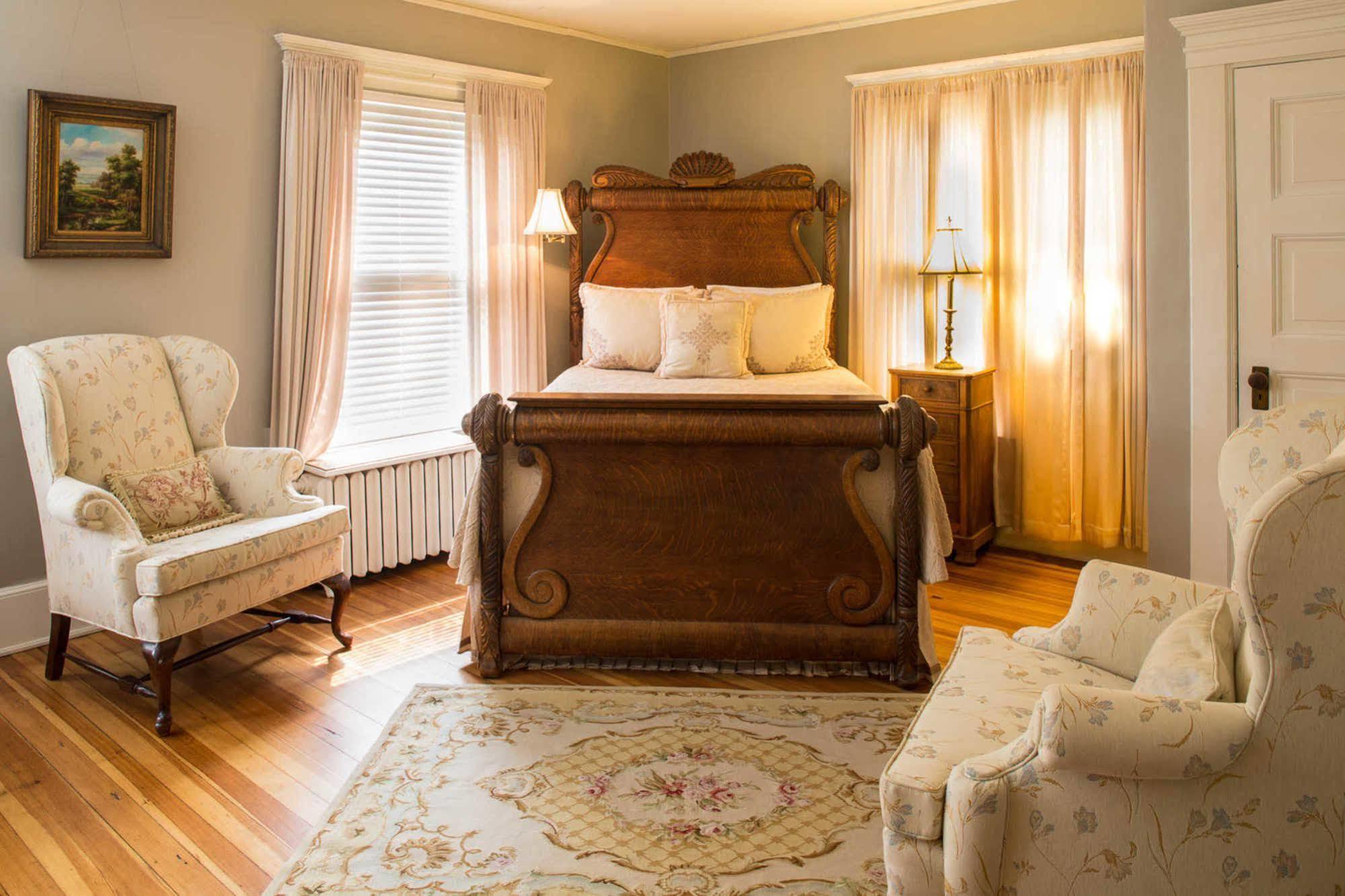 The Lion And The Rose Bed And Breakfast 阿什维尔 外观 照片