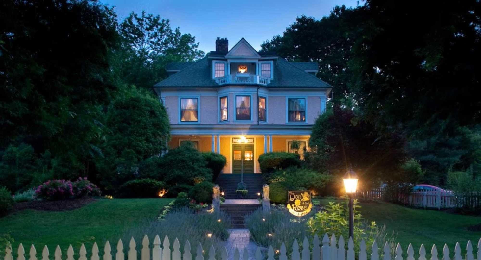 The Lion And The Rose Bed And Breakfast 阿什维尔 外观 照片